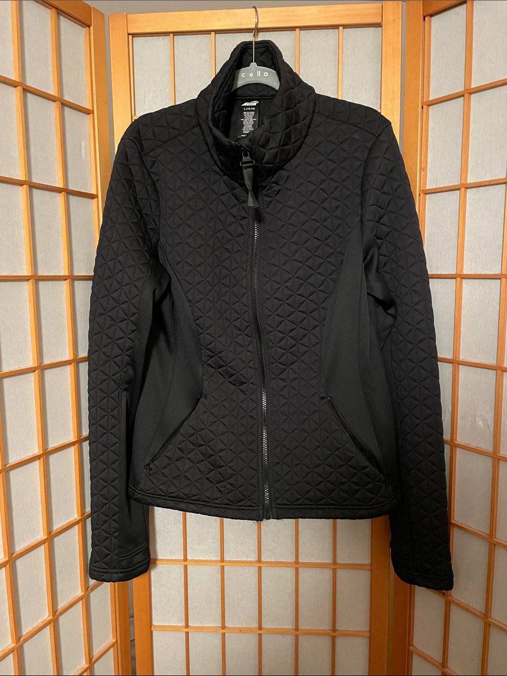 AVIA Women's Size L (12-14) Black Quilted Zip-Up Performance Jacket Side Pockets